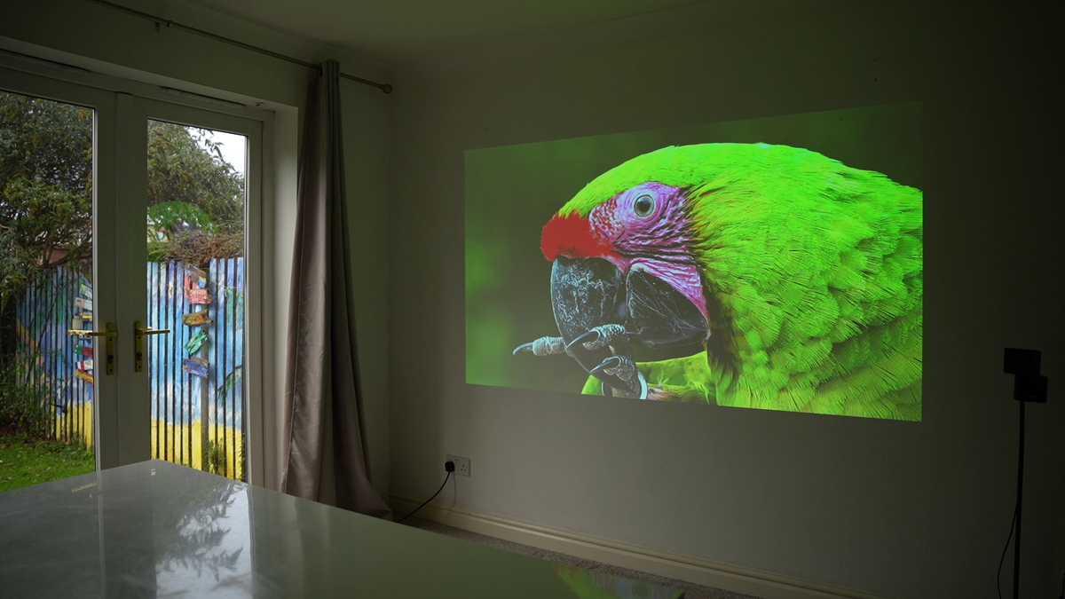 Pico Genie M550 Plus 4.0 1080p Smart Projector (650 lms Full HD Ultra Portable)